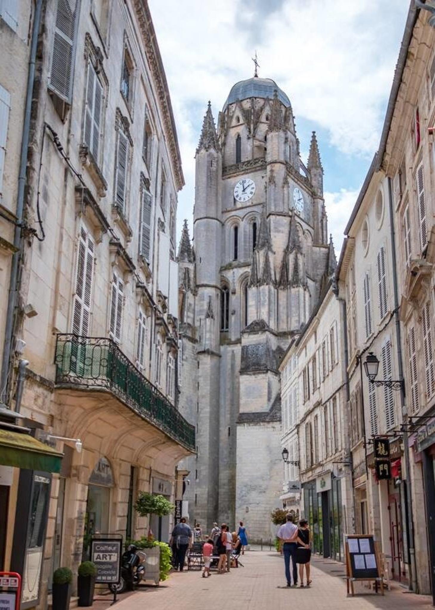 Saint-Pierre Cathedral in the old town of Saintes